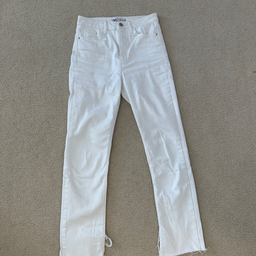 Zara White Straight Leg Jeans Classic Style